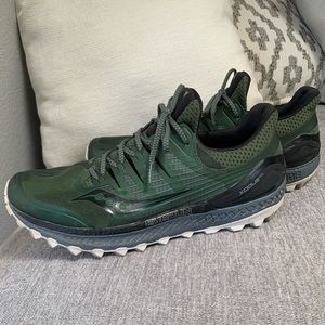 Saucony Xodus ISO 3 size 11 - like new!